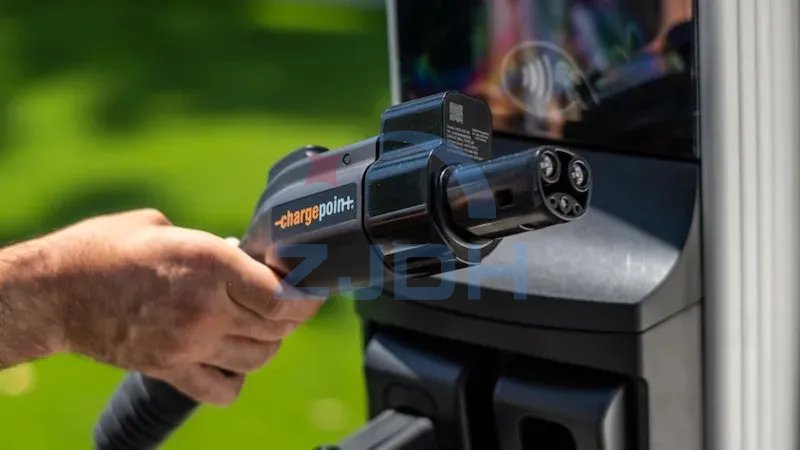 ChargePoint 推出用于充电器的组合式 CCS 和 NACS 插头-乐清市地宏接插件有限公司
